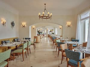 thumbnail: Restaurant