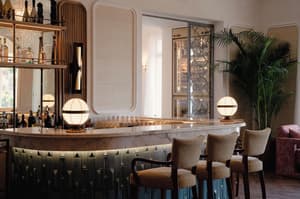 thumbnail: Bar (on property)
