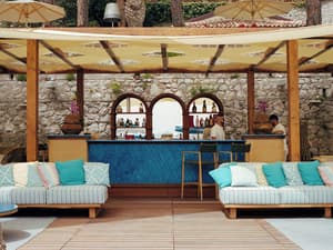 thumbnail: Beach bar