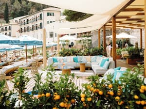 thumbnail: Beach bar