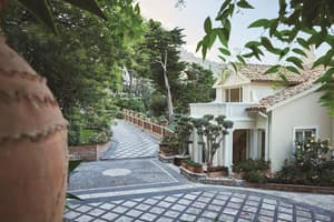 thumbnail: Exterior