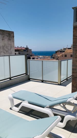 thumbnail: Sundeck