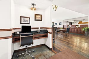thumbnail: Business center