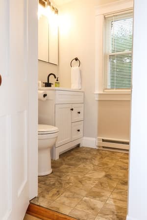 thumbnail: Bathroom