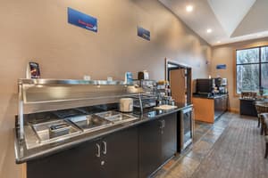 thumbnail: Breakfast area