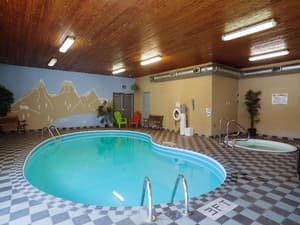 thumbnail: Pool