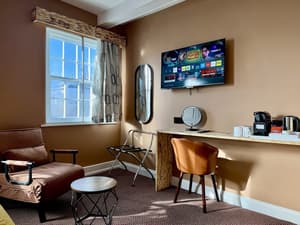 thumbnail: Room