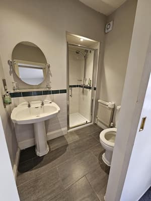thumbnail: Bathroom