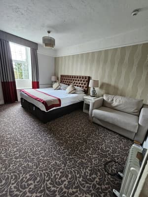 thumbnail: Room