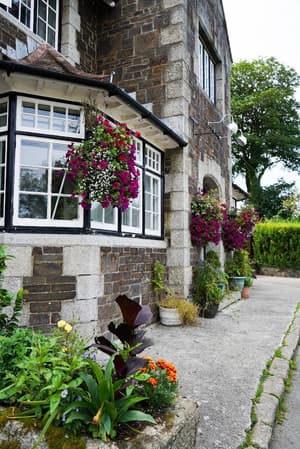 thumbnail: Exterior