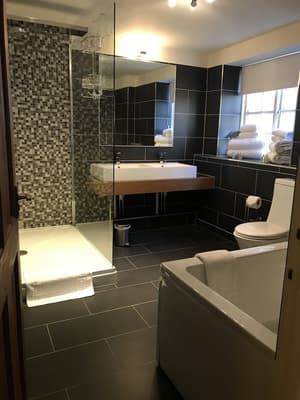 thumbnail: Bathroom