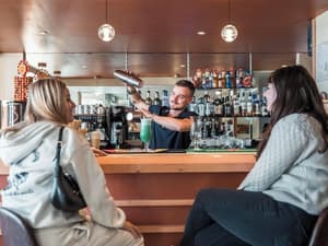 thumbnail: Bar (on property)