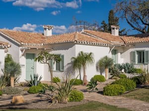 thumbnail: Exterior
