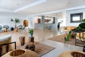 thumbnail: Reception
