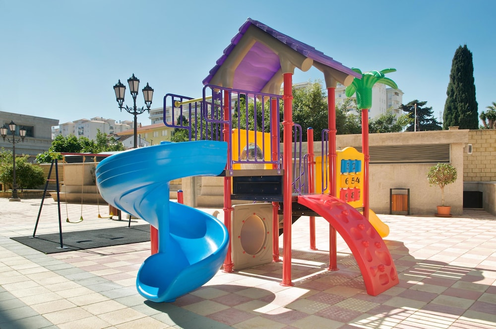 Children's play area - outdoor