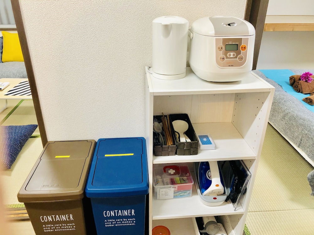 Bathroom amenities