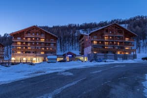 thumbnail: Front of property - evening/night