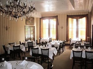 thumbnail: Restaurant