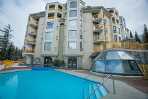 thumbnail: Outdoor pool