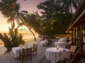 thumbnail: Outdoor dining