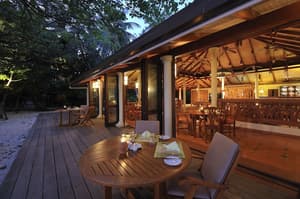 thumbnail: Outdoor dining