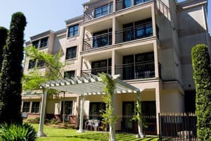 thumbnail: Exterior