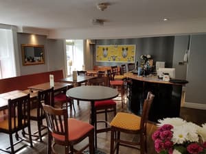 thumbnail: Bar (on property)