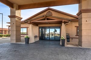 thumbnail: Exterior