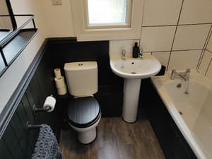 thumbnail: Bathroom