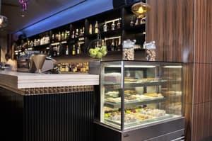 thumbnail: Bar (on property)