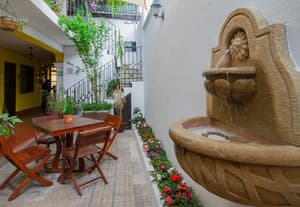 thumbnail: Courtyard