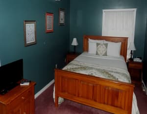 thumbnail: Room