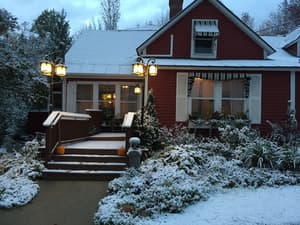 thumbnail: Front of property
