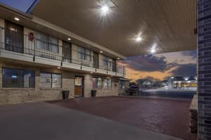 thumbnail: Exterior