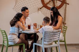 thumbnail: Restaurant