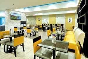 thumbnail: Breakfast area