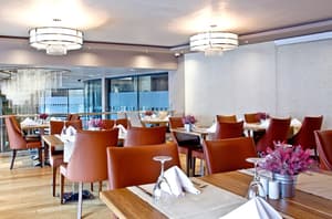 thumbnail: Restaurant