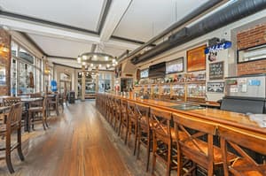 thumbnail: Dining