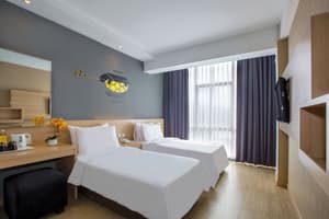 thumbnail: Room