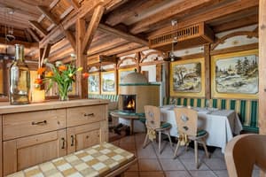 thumbnail: Restaurant