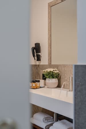 thumbnail: Room amenity