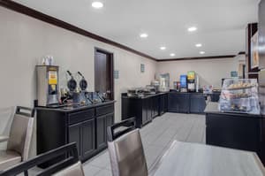 thumbnail: Breakfast area