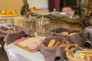 thumbnail: Breakfast buffet