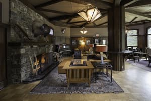 thumbnail: Lobby sitting area