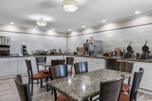 thumbnail: Breakfast area