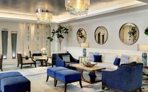 thumbnail: Lobby sitting area