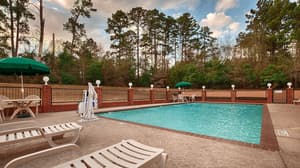 thumbnail: Outdoor pool