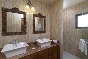 thumbnail: Bathroom sink