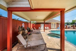 thumbnail: Outdoor pool