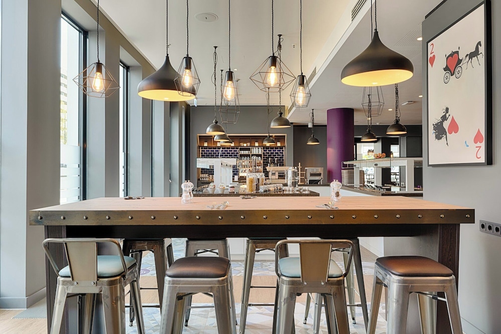 Restaurant-cafeteria